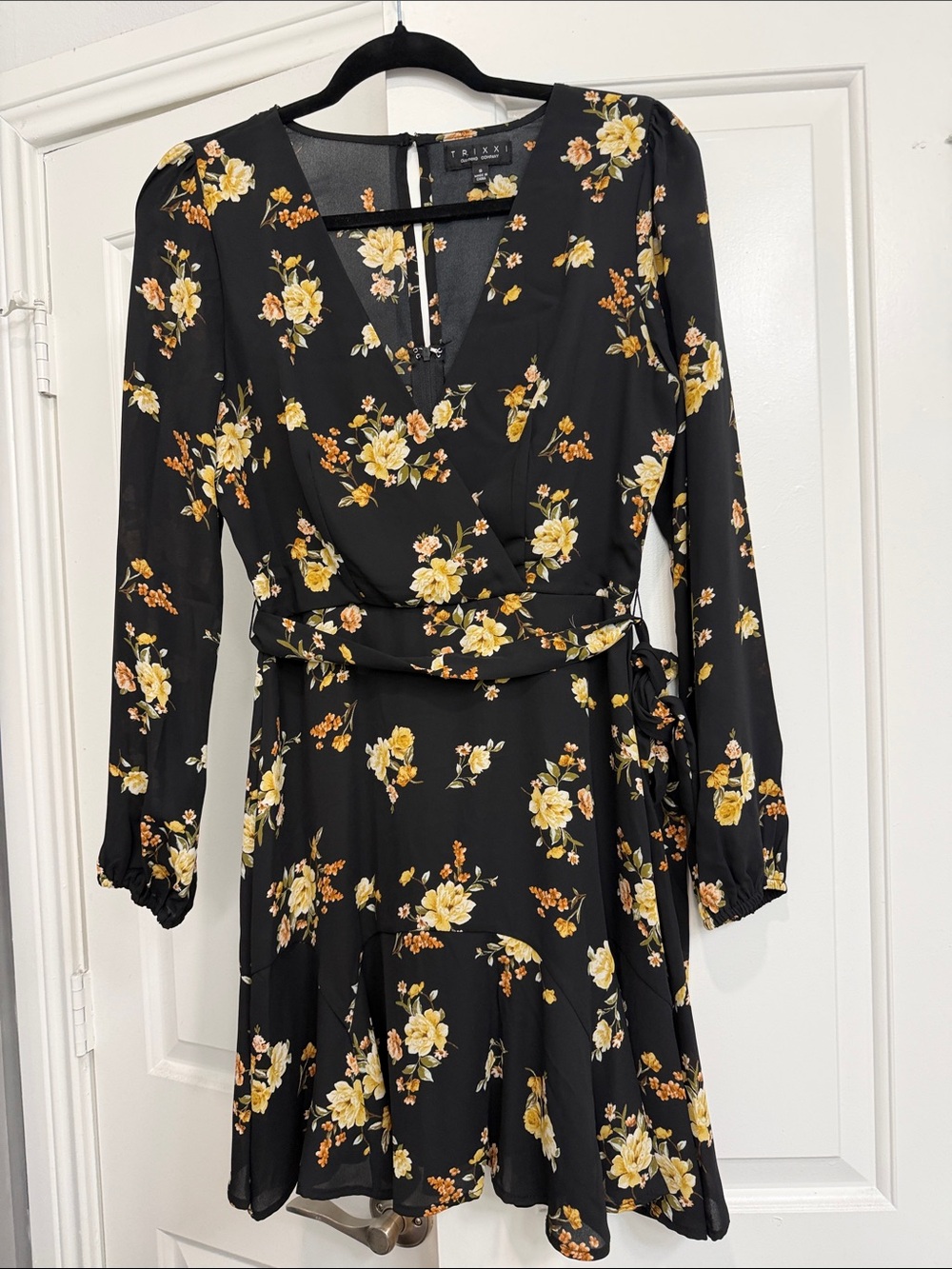 FALL SEASON DRESSRIXO Black Floral Wrap Dress with Yellow Blossoms